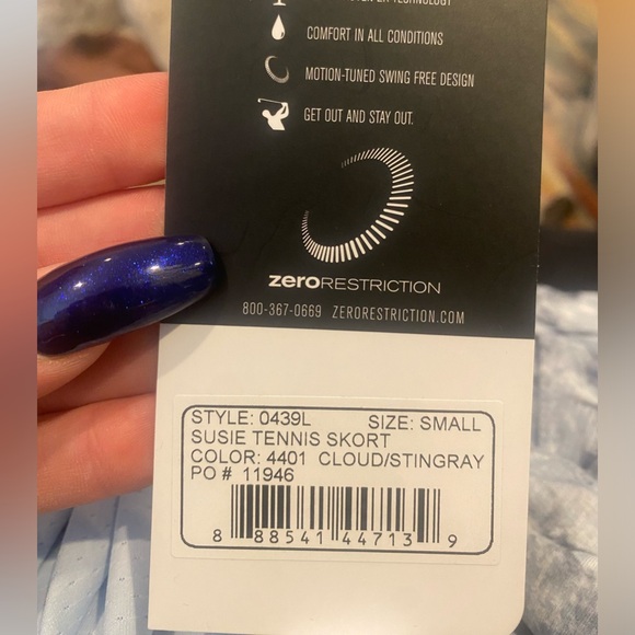 Zero Restriction Tennis Skort Small - Picture 5 of 5